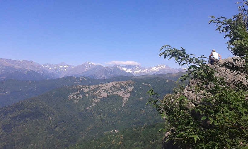 9 - Il panorama sulle Valli di Lanzo dalla Rocca Rubat